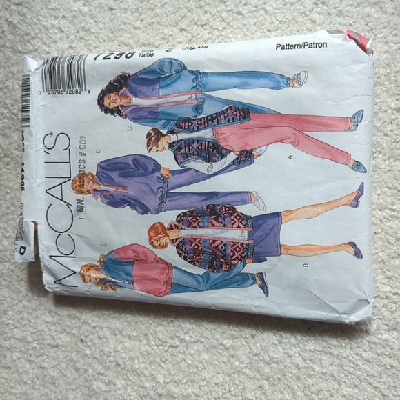 4 sewing patterns - Picture 6 of 9